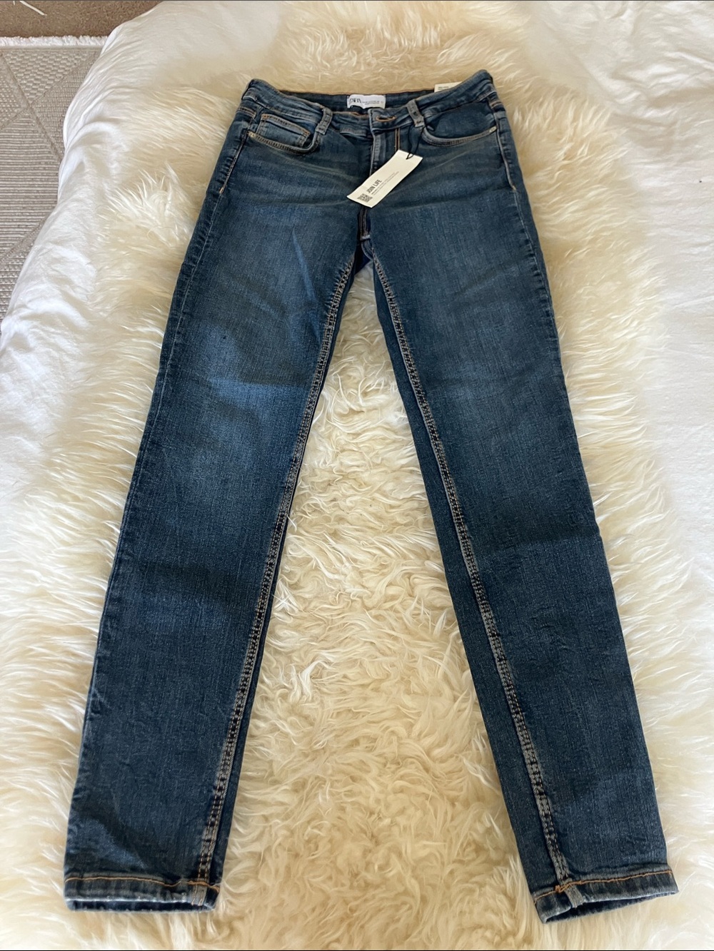 Zara Women's Dark Wash Skinny Jeans